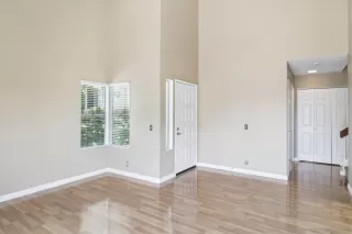 Photo #4: 250029795 Listing