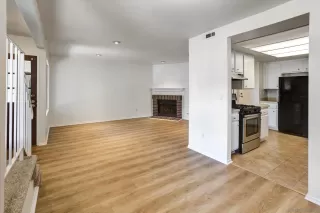 Photo #3: 250029843 Listing 