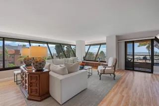 Photo #1: 250029860 Listing