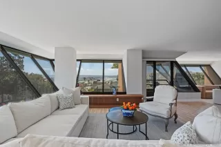 Photo #3: 250029860 Listing