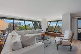 Photo #4: 250029860 Listing