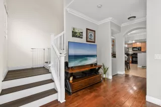 Photo #6: 250029883 Listing