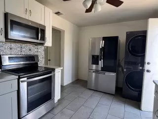 Photo #2: 250029911 Listing