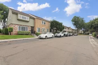 Photo #2: 250029943 Listing