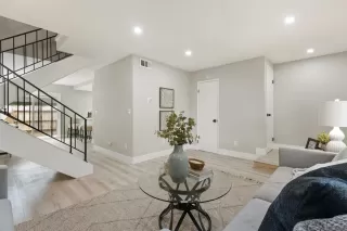 Photo #5: 250029943 Listing