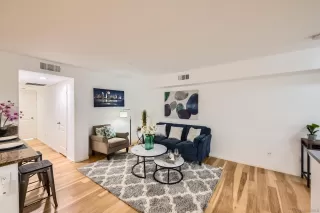 Photo #4: 250029952 Listing