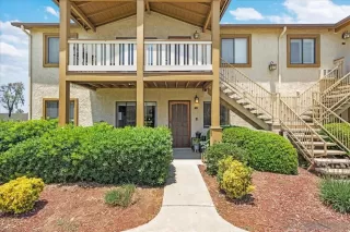 Photo #1: 250030000 Listing 