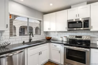 Photo #4: 250030142 Listing