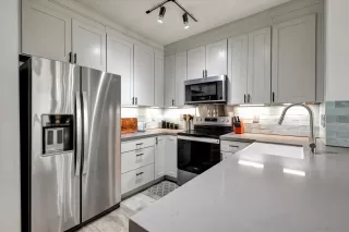 Photo #4: 250030209 Listing