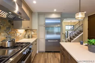 Photo #3: 250030302 Listing