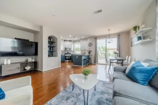 Photo #2: 250030321 Listing