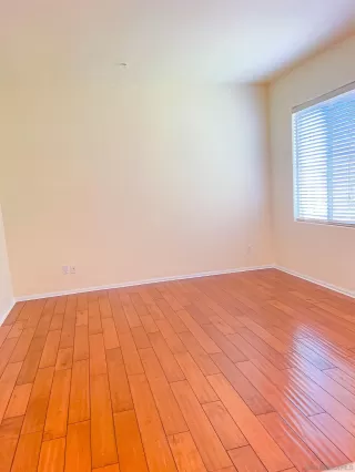 Photo #1: 250030324 Listing