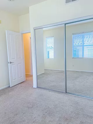 Photo #4: 250030324 Listing