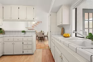 Photo #4: 250030351 Listing