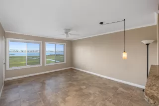 Photo #3: 250030389 Listing