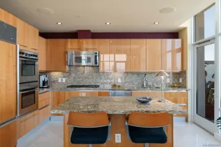 Photo #2: 250030403 Listing 