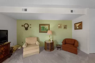 Photo #5: 250030425 Listing