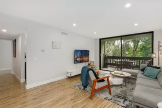 Photo #1: 250030443 Listing