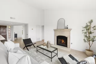 Photo #3: 250030559 Listing