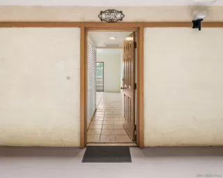 Photo #5: 250030561 Listing