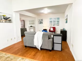 Photo #2: 250030577 Listing