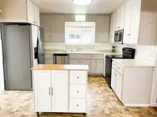 Photo #4: 250030577 Listing