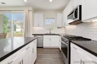 Photo #1: 250030651 Listing