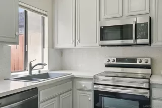 Photo #4: 250030727 Listing