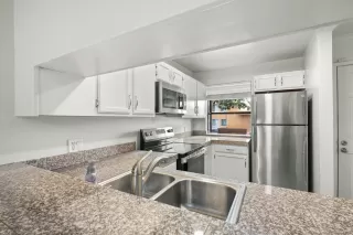 Photo #1: 250030759 Listing