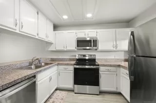 Photo #2: 250030759 Listing