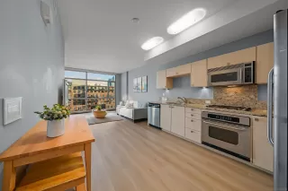 Photo #3: 250030784 Listing