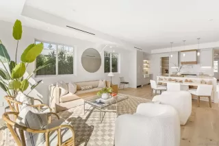 Photo #2: 250030877 Listing 