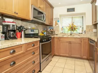 Photo #2: 250030884 Listing