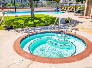 Photo #5: 250030884 Listing