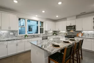 Photo #6: 250030977 Listing 