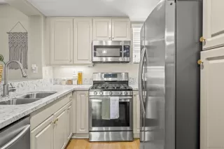 Photo #2: 250031016 Listing 