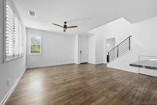 Photo #4: 250031065 Listing