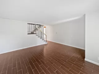 Photo #2: 250031079 Listing 