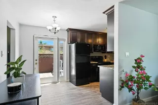 Photo #2: 250031098 Listing 