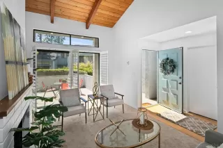 Photo #4: 250031159 Listing