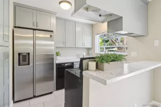 Photo #3: 250031183 Listing