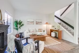 Photo #5: 250031190 Listing