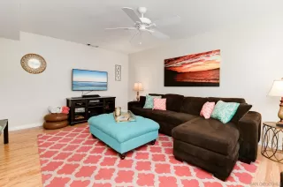 Photo #1: 250031196 Listing