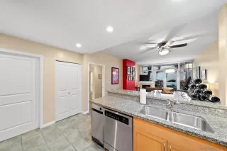 Photo #5: 250031202 Listing