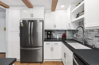 Photo #1: 250031223 Listing