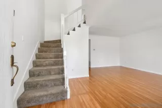 Photo #4: 250031293 Listing