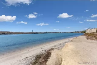 Photo #2: 250031307 Listing