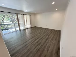 Photo #4: 250031341 Listing