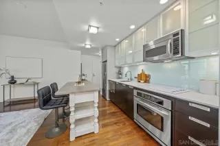 Photo #5: 250031367 Listing