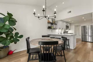 Photo #5: 250031683 Listing